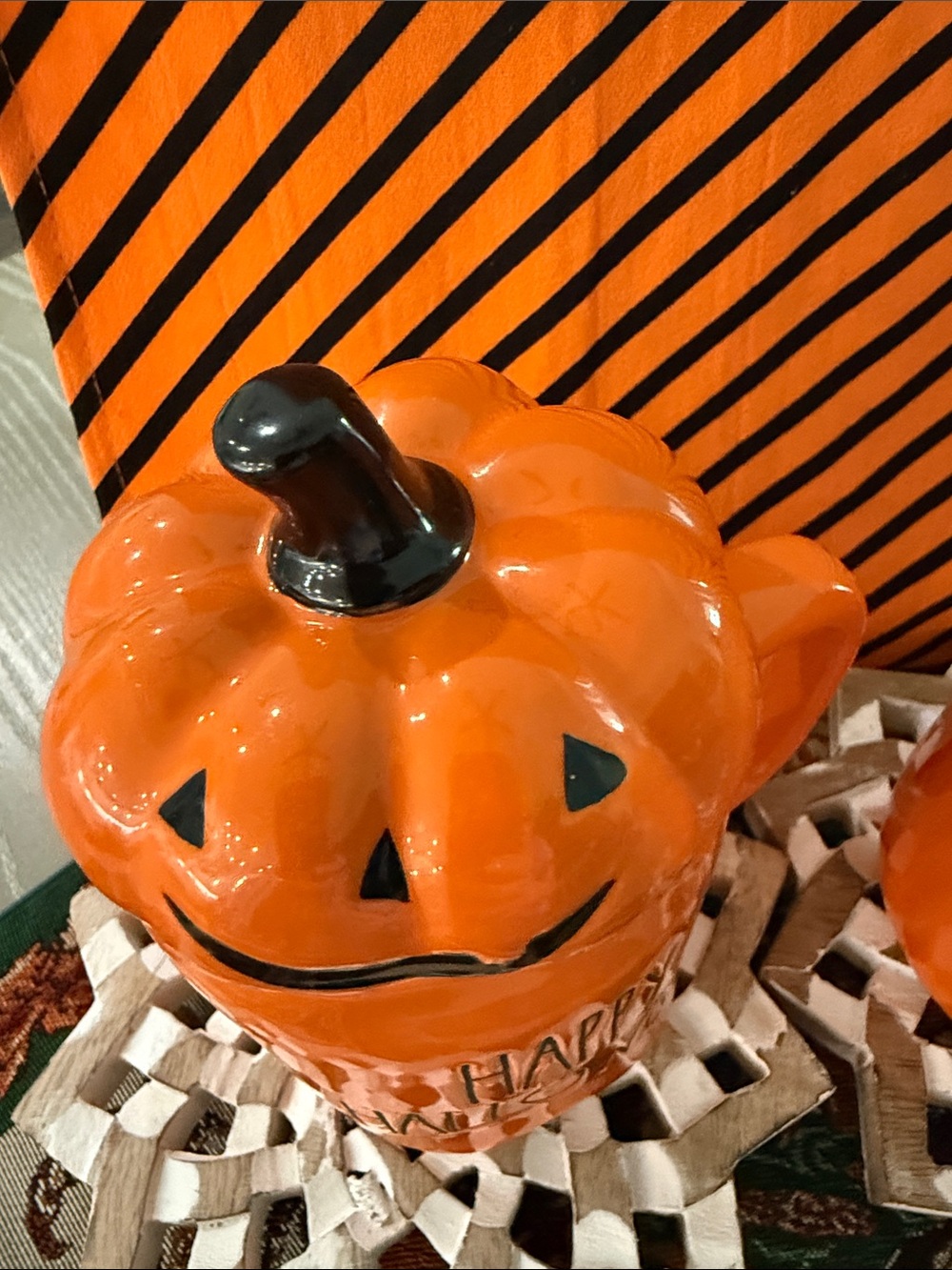 BRAND NEW RAE DUNN MUGS W/Happy Halloween & Pumpkin Lid Vivid Orange SET/2 NWT - Picture 5 of 12